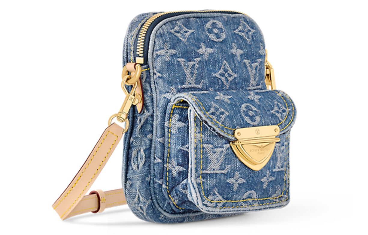 LOUIS VUITTON Fairfax Pochette