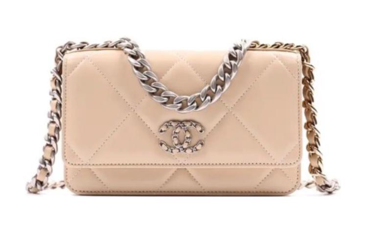 CHANEL 19BagWOC Lambskin And Metal Prosperity Bag With Zipper Small Square Bag Shoulder Bag Crossbody Bag Women's Beige