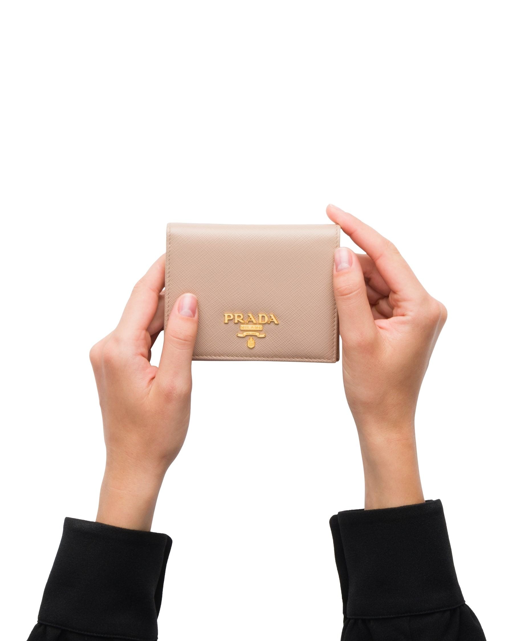 (WMNS) PRADA FW25 Small Saffiano Leather Wallet 'Powder Pink' 1MV204-QWA-F0236