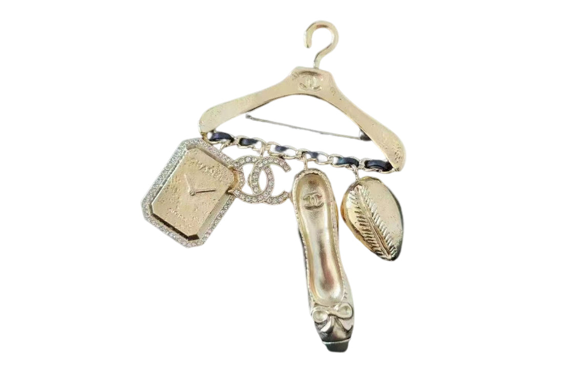 CHANEL Metal Brooches Unisex Gold