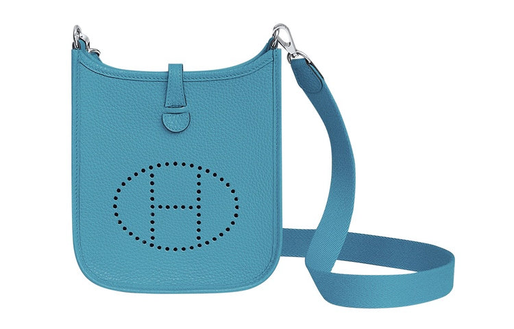 HERMES Evelyne Shoulder Bags