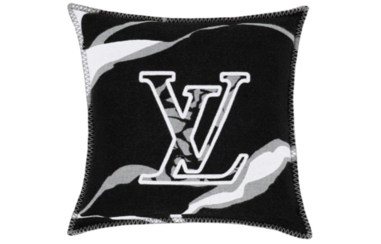 LOUIS VUITTON Throw Pillows