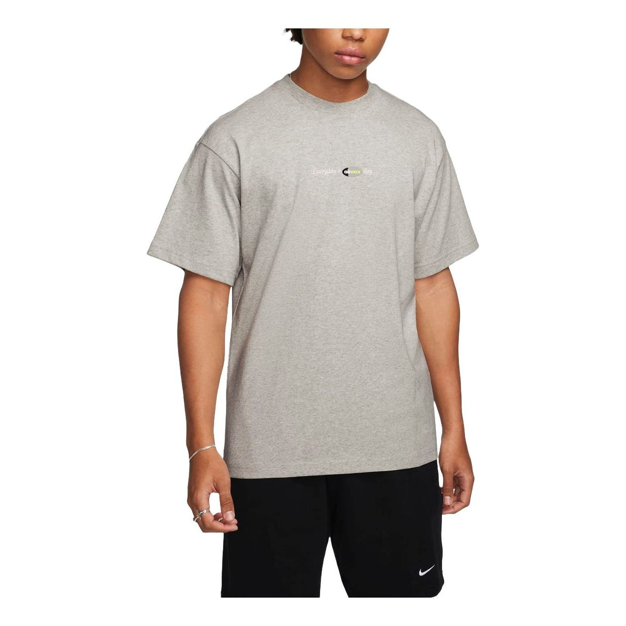 Nike Air Max Day T-Shirt Asia Sizing 'Grey' FZ7619-050