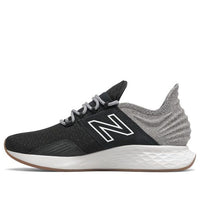 (WMNS) New Balance Fresh Foam Roav 'Tee Shirt - Black Light Aluminum' WROAVTK