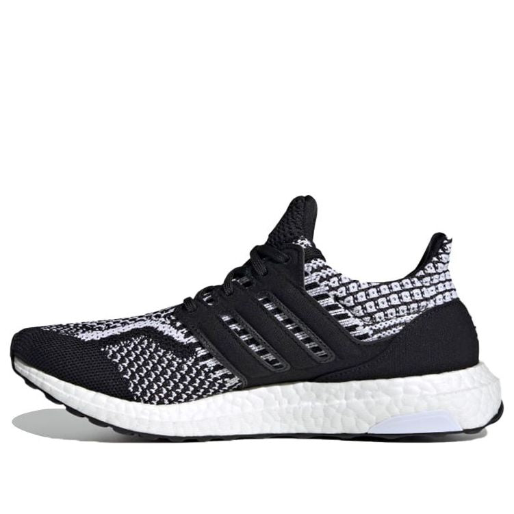 (WMNS) adidas UltraBoost 5.0 DNA 'Black White' FZ1850