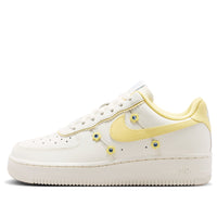 (WMNS) Nike Air Froce 1 '07 'Sail Soft Yellow' IW2348-170