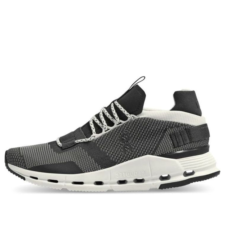 (WMNS) On Running Cloudnova 'Black White' 26.99677