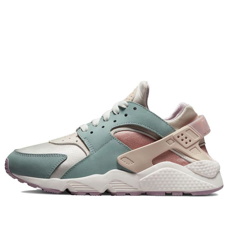 (WMNS) Nike Air Huarache 'One Mile Social Club' DQ4990-104