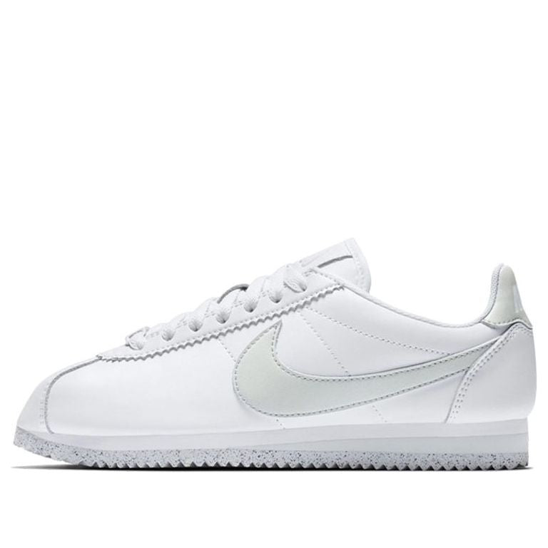 (WMNS) Nike Classic Cortez Flyleather 'White Light Silver' AR4874-100