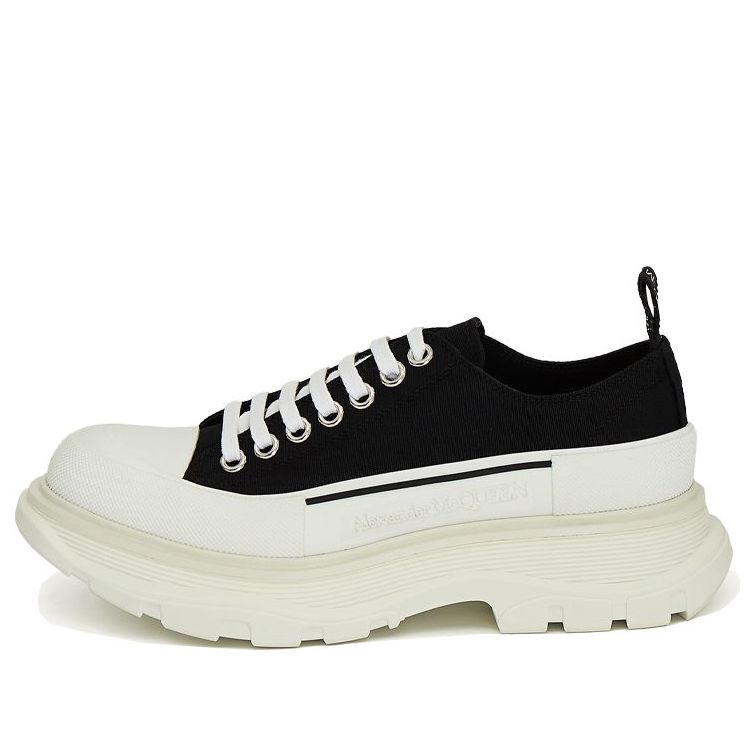 (WMNS) Alexander McQueen Tread Slick Low Lace Up 'Black White' 611705W4L321070