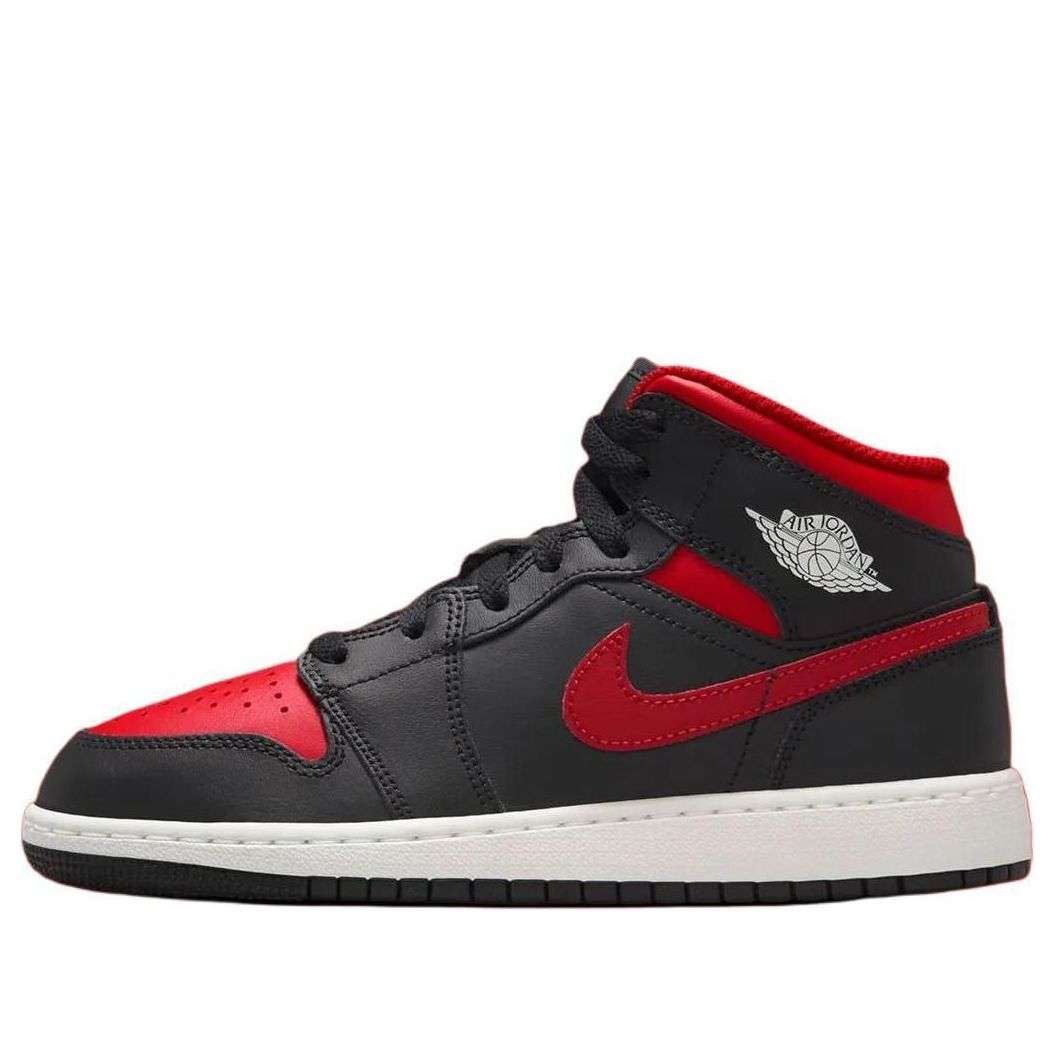 Air Jordan 1 Mid 'Bred' DQ8426-067