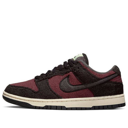 (WMNS) Nike Dunk Low SE 'Fleece - Burgundy Crush' DQ7579-600