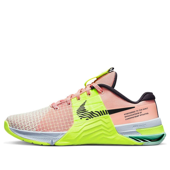 (WMNS) Nike Metcon 8 'Arctic Orange Volt' DO9327-800