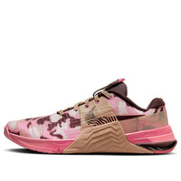 (WMNS) Nike Metcon 8 AMP 'Coral Chalk Camo' DV9013-200