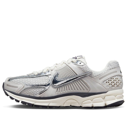 (WMNS) Nike Air Zoom Vomero 5 'Photon Dust Metallic Silver' FD0884-025