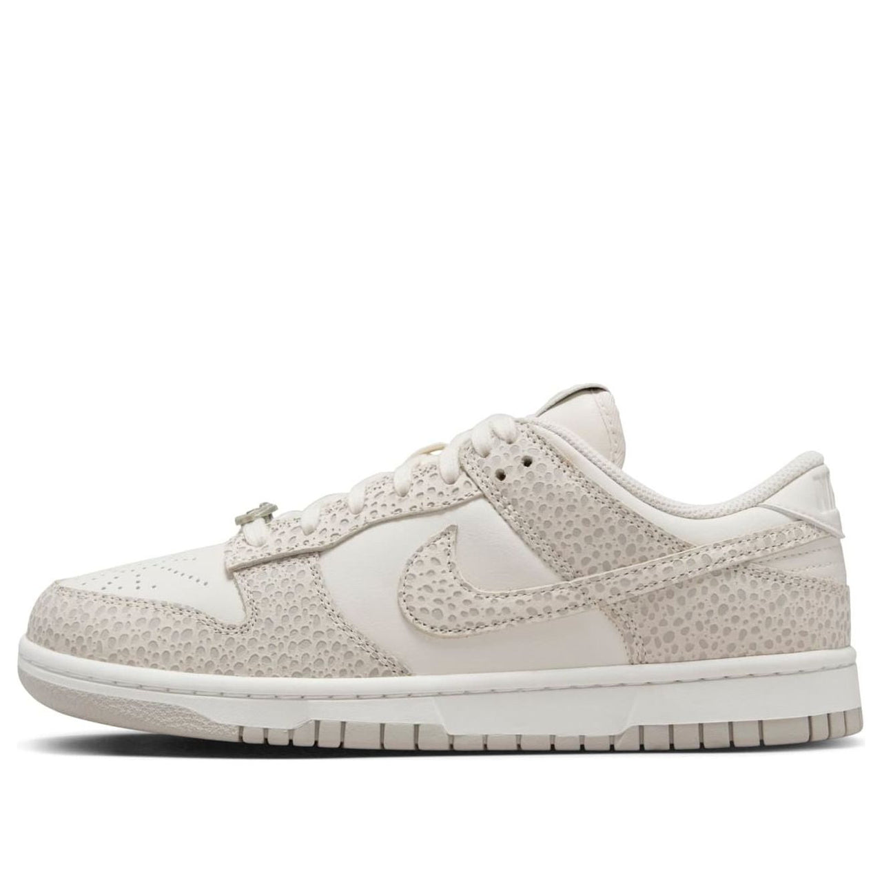 (WMNS) Nike Dunk Low Safari 'Light Smoke' FV6516-001