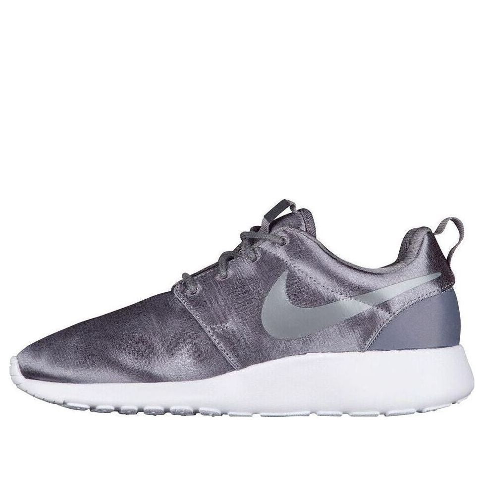 (WMNS) Nike Roshe One Premium 'Gunsmoke' 833928-006