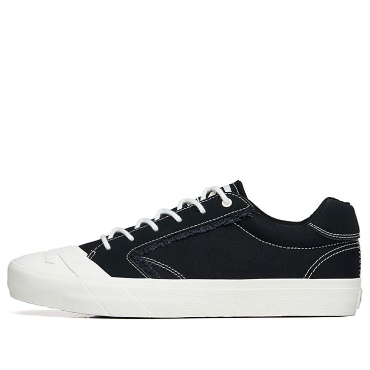 ANTA Life Series Sneakers Canvas Low 'Black White' 112228077S-2