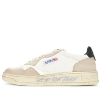(WMNS) Autry Medalist Low Lettering 'Get To The Ball - White Suede' AULW-LD02