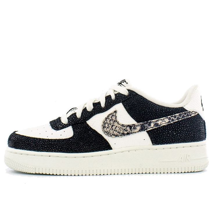 (GS) Nike Air Force 1 Low LV8 'Snakeskin' 820438-111