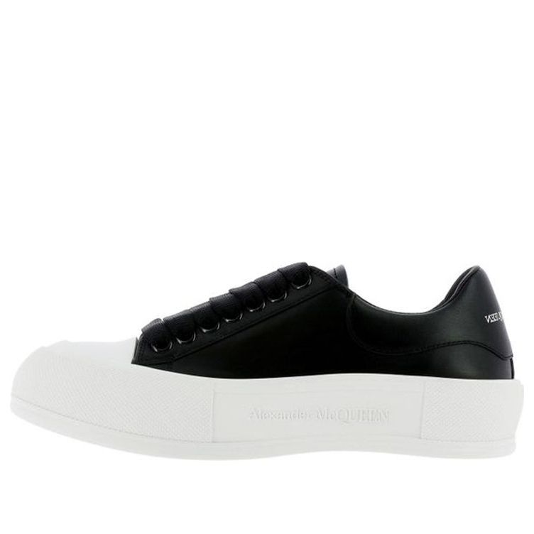 (WMNS) Alexander McQueen Deck Plimsoll Lace-Up Sneakers 'Black White' 667245WIAB61070