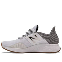 (WMNS) New Balance Fresh Foam Roav 'Tee Shirt - White Black' WROAVTW