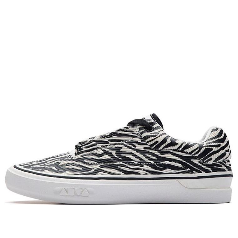 (WMNS) ANTA MD Skate Shoes 'Black White' 122238013-3