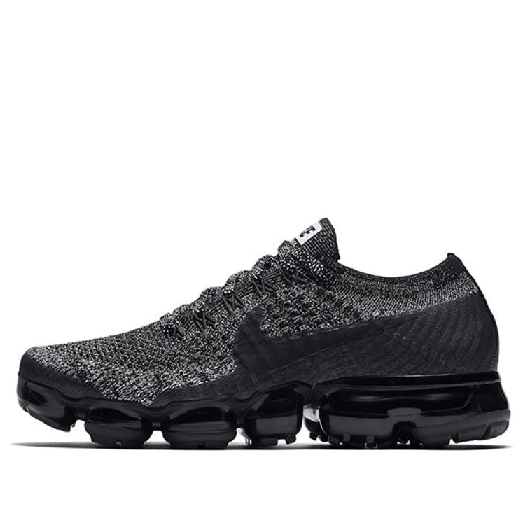 (WMNS) Nike Air Vapormax Flyknit 'Black White' 849557-041