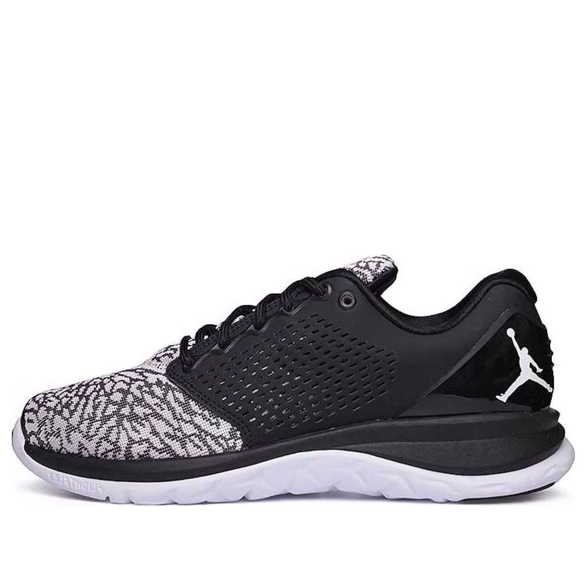 Jordan Trainer ST 'Black White' 820253-012