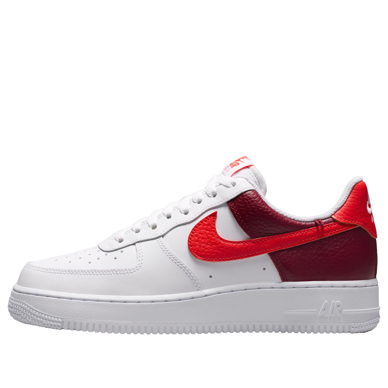 (WMNS) Nike Air Force 1 '07 Low 'White Light Crimson Team Red' IR0872-101