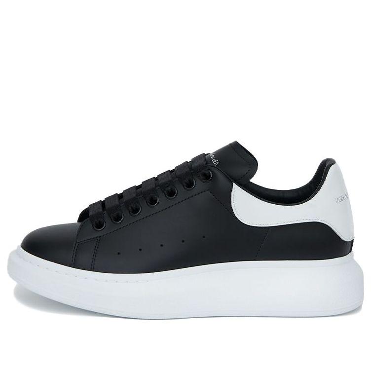 Alexander McQueen Oversized Sneaker 'Black White' 553680WHGP51070