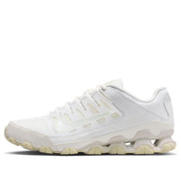 (WMNS) Nike Reax 8 TR 'White Sail Coconut Milk' IO2400-100