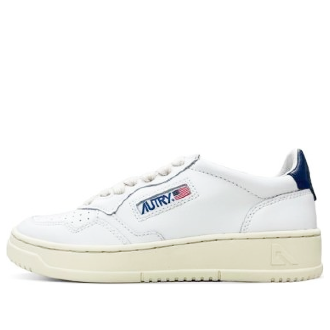 (WMNS) Autry Medalist Low Leather 'White Black' AULW-LL22