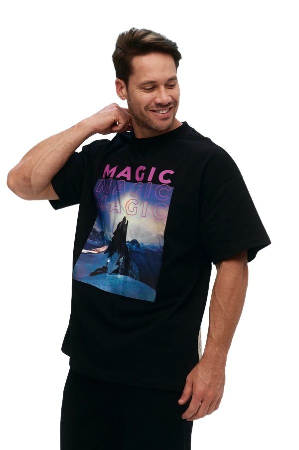 House of Cenmar T-Shirt with Artwork Print 'Black' HOC-WN1