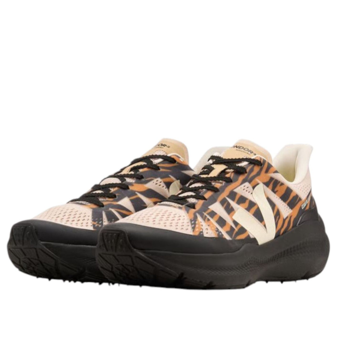 VEJA x Cesar Villalba Condor 3 Advanced 'Areia Cashew Ouro' CI2820721B