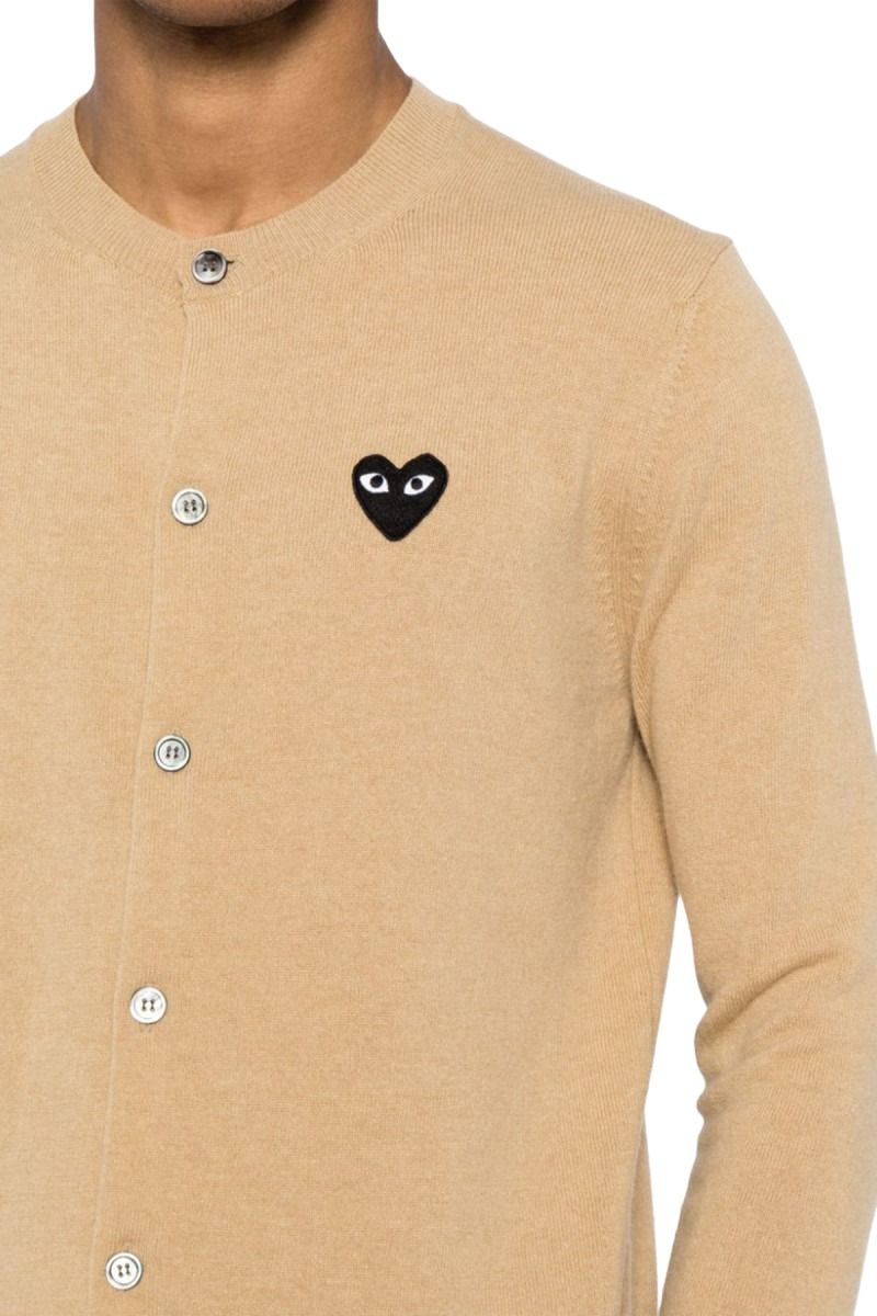 (WMNS) COMME des GARCONS PLAY FW25 Black Emblem Cardigan 'Beige' AX-N023-051-3