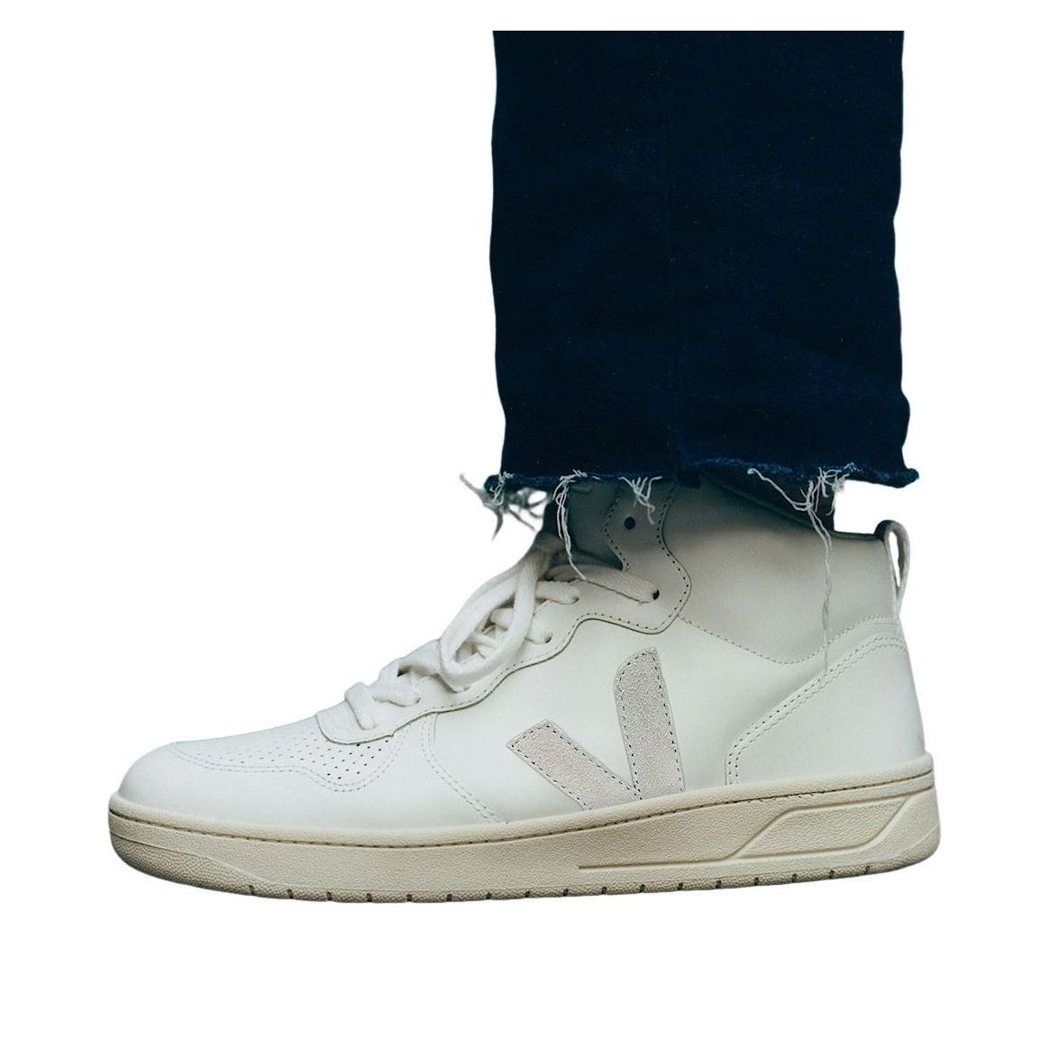 VEJA V-15 Leather 'White' VQ0201270