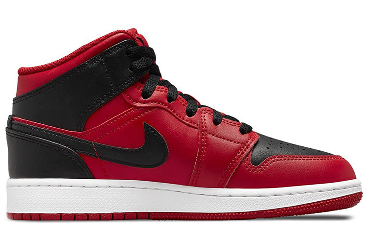 Air Jordan 1 Mid 'Reverse Bred' 554724-660